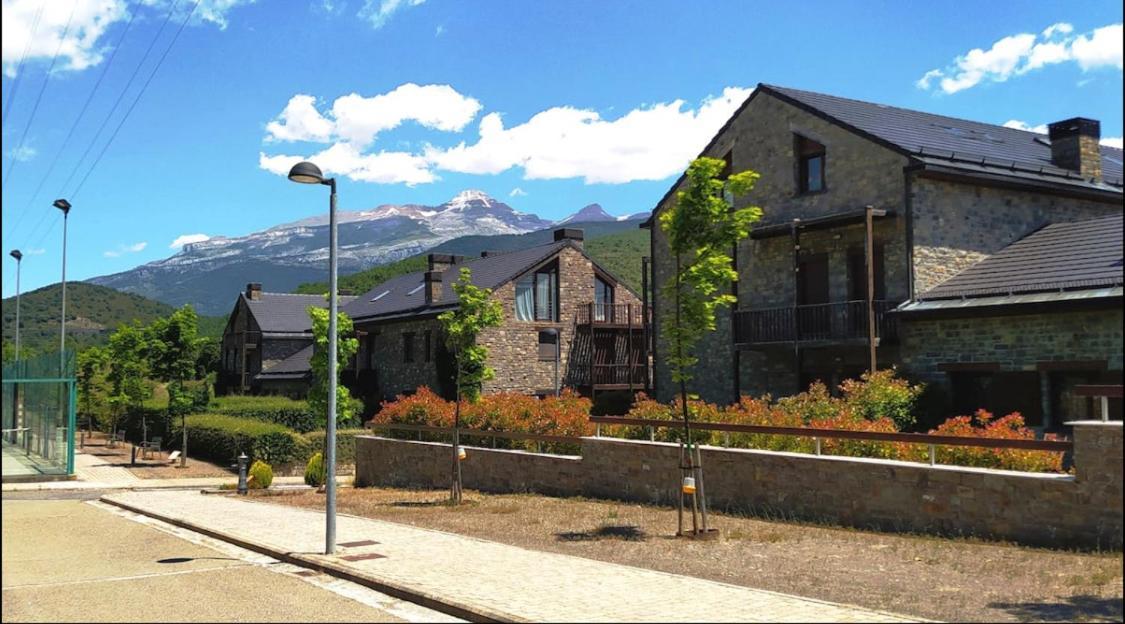 Apartamento Luga Castiello de Jaca Luaran gambar